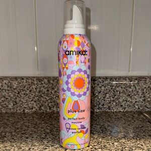 Amika Plus Size Perfect Body Mousse with Floral Design